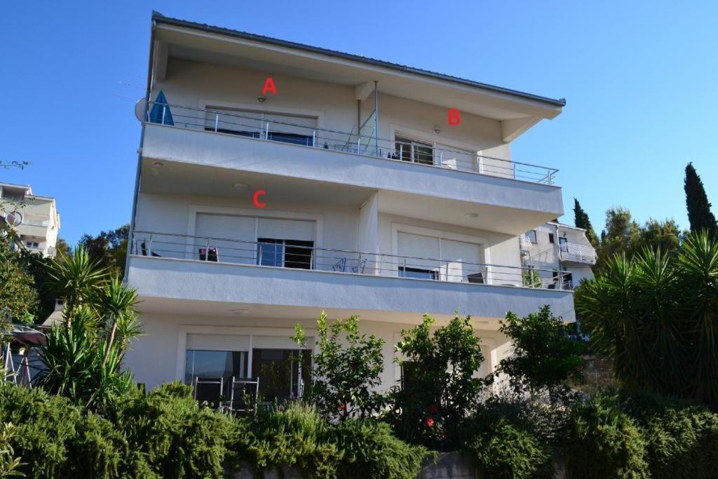 Apartments Oklopcic Трогір Екстер'єр фото